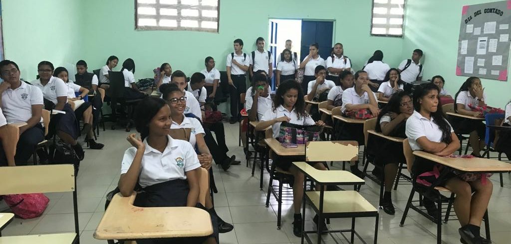 Charla Colegio Tomas Guardia