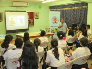 Charlas en colegios de provincias centrales